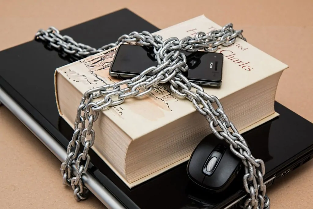 software-akuntansi-data-privasi