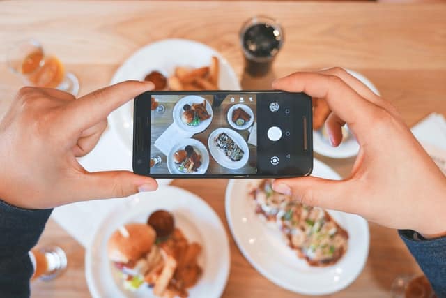 Promosi Makanan ke Sosial Media