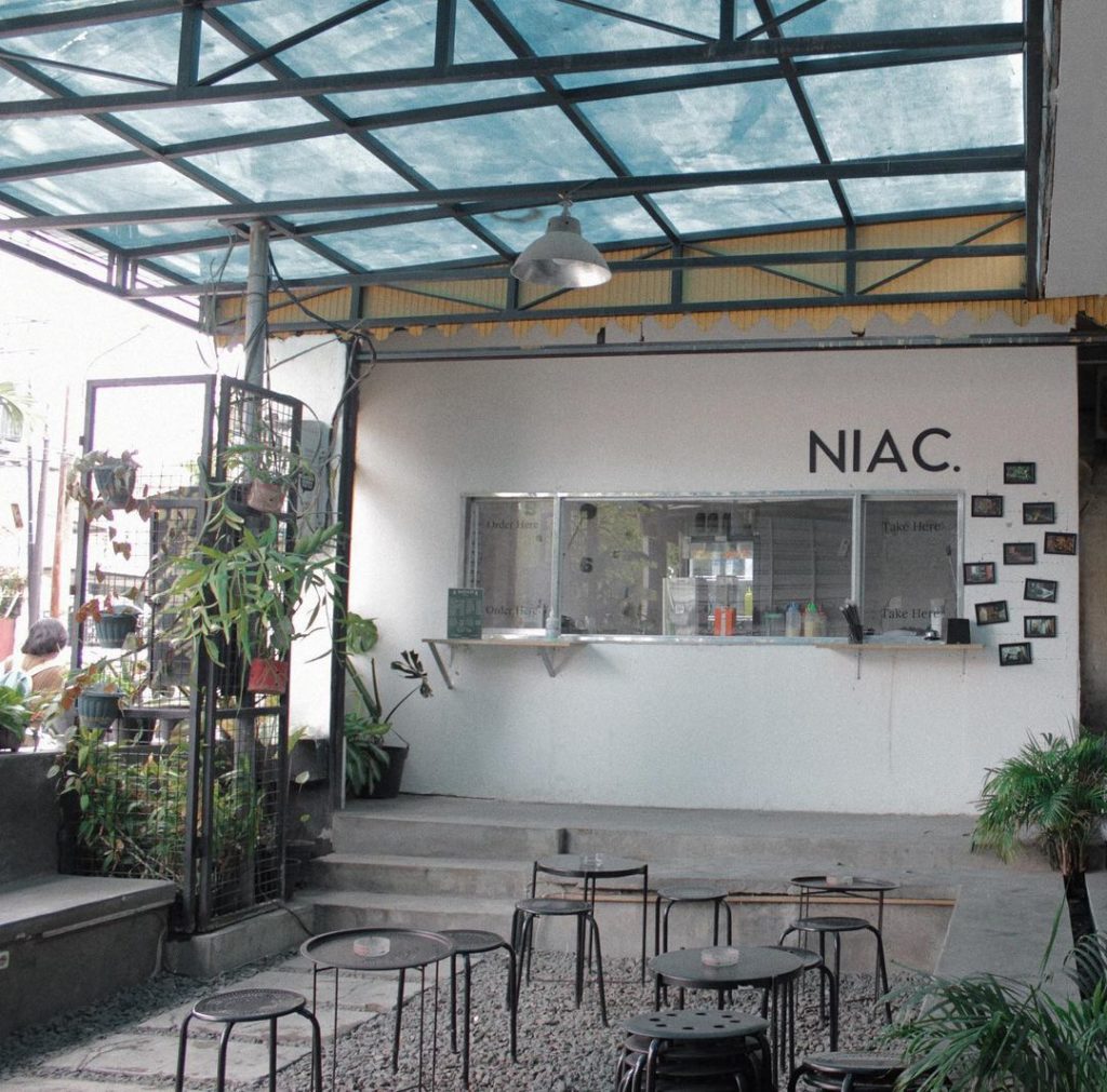 cafe murah di Surabaya