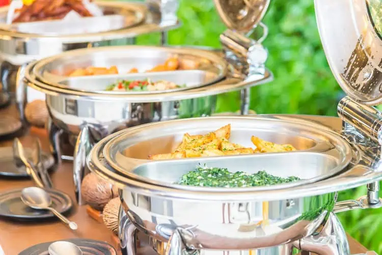 Contoh Bisnis Rumahan Menjanjikan Adalah Catering Prasmanan