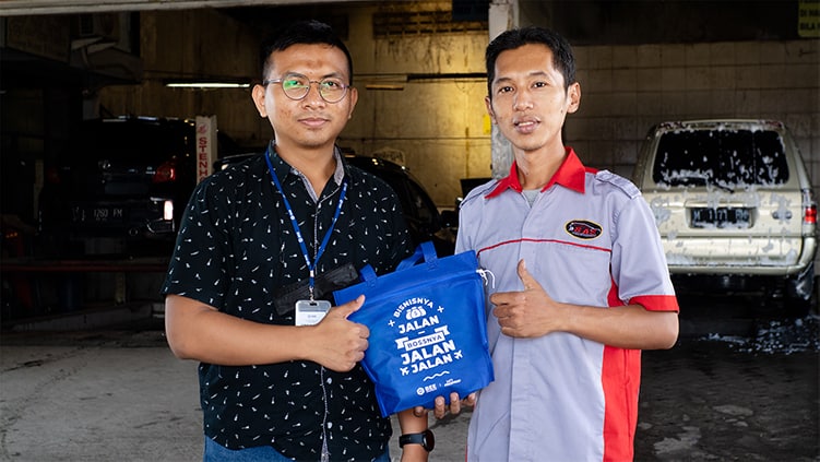 Sas Bengkel pakai Pembukuan Sederhana Beecloud