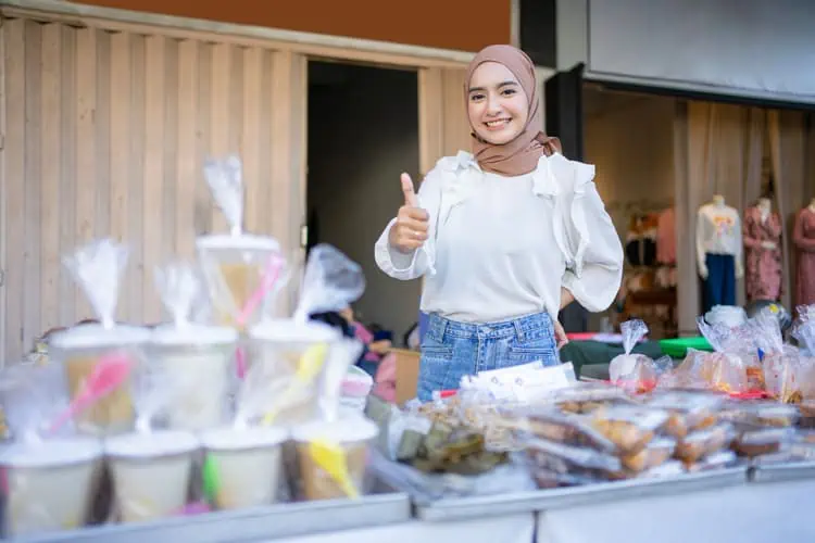 Toko Keciil Yang Menjual Makanan Adalah Contoh Ekonomi Mikro