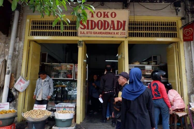 Toko Roti Sidodadi Kuliner Bandung