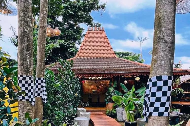 Restoran Dengan Nuansa Budaya Bali