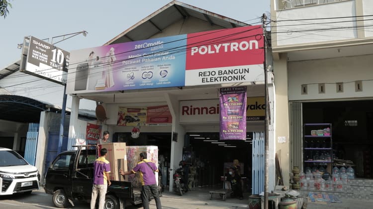 Tampak Depan Toko Elektronik Bojonegoro