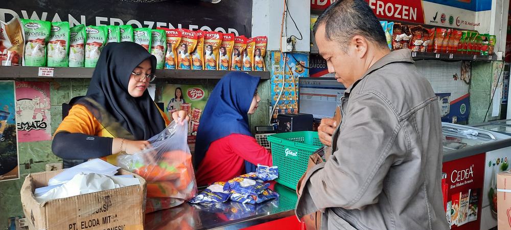 Suasana Usaha Ridwan Frozen Food