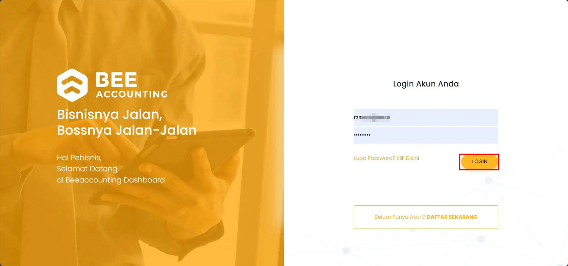 Gambar 1. Login BeeAccounting Dashboard