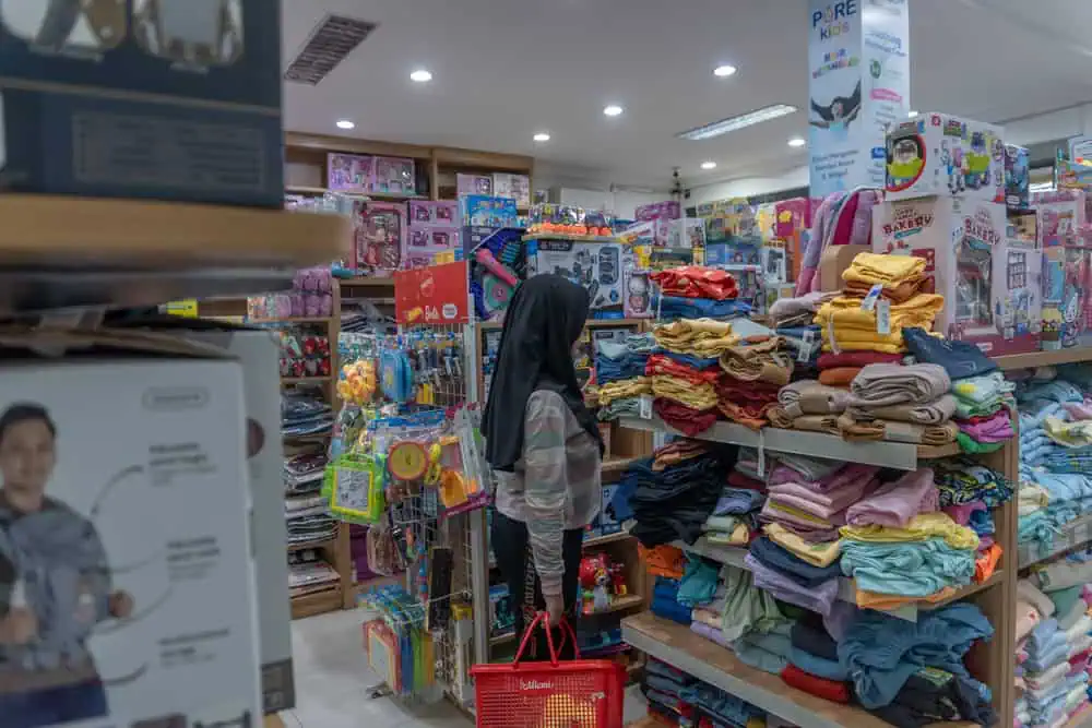 Suasana Tampak Dalam Katamama
