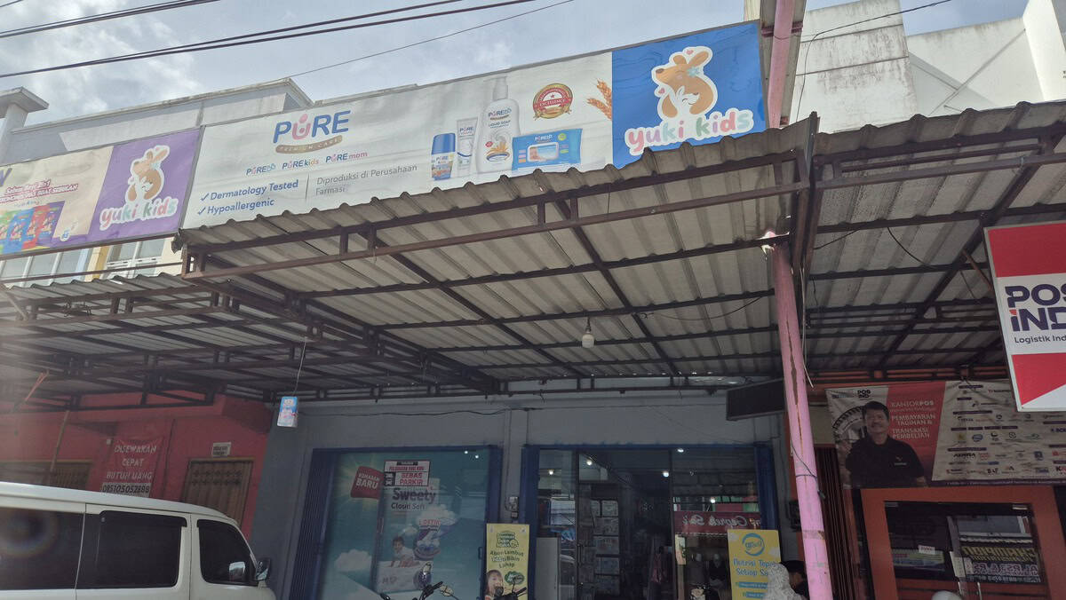 Tampak Depan Toko Yuki Kids Toko Perlengkapan Bayi Malang