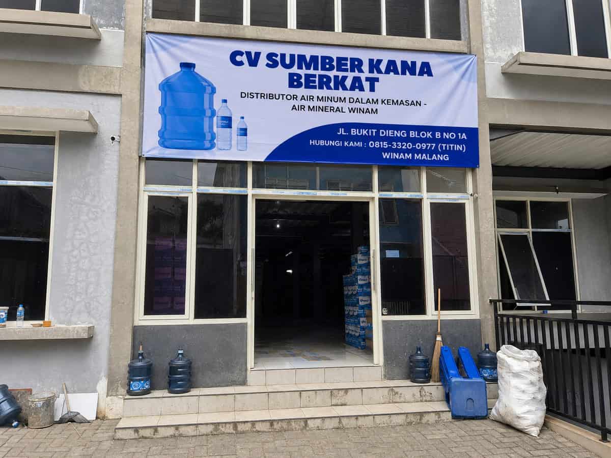 Tampak Depan Usaha Distributor Amdk Winam Malang