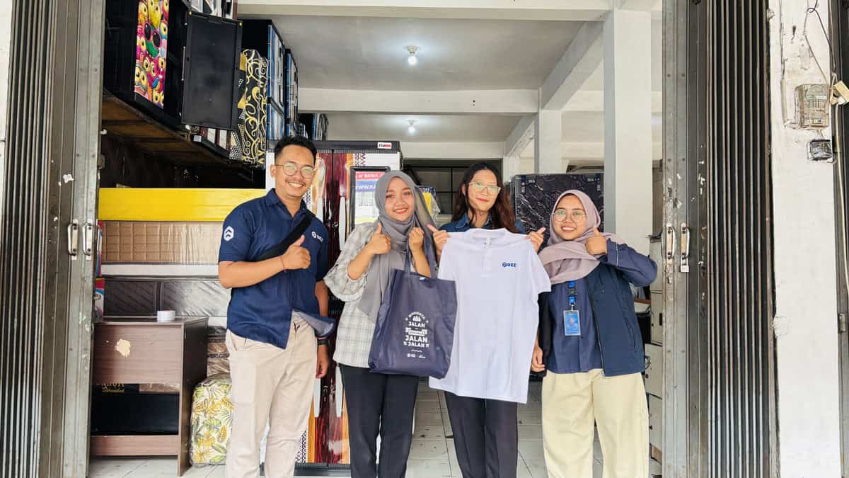 Tim Bee Bersama Tim Toko Murah Mebel